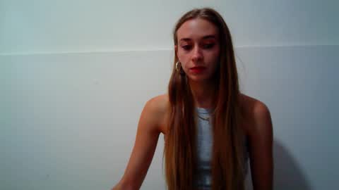 Snapshot of _aurora_sweet chatting on September 2025 11:00:02 AM _aurora_sweet online show from September 2025 11:00:02 AM