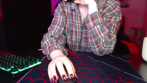 Snapshot of _badkarma_ chatting on November 2025 12:09:02 AM Tiffany online show from November 2025 12:09:02 AM