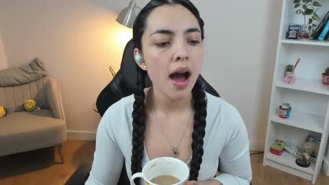 Snapshot of _bellaevans_ chatting on March 2025 05:31:02 AM Bella Evans online show from March 2025 05:31:02 AM