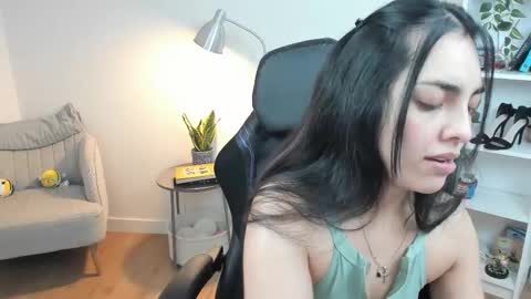 Snapshot of _bellaevans_ chatting on March 2025 05:42:02 AM Bella Evans online show from March 2025 05:42:02 AM