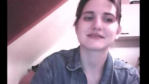 _biscotti_ online show from September 2025 06:51:02 PM