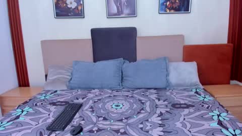 _candy_sweett18_ online show from September 2025 06:44:02 PM