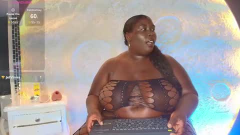 Snapshot of _carolinagomez chatting on October 2025 08:22:01 PM Caro. online show from October 2025 08:22:01 PM