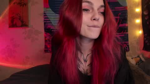 Snapshot of _caroline_coy chatting on January 2025 04:48:02 PM Caroline online show from January 2025 04:48:02 PM