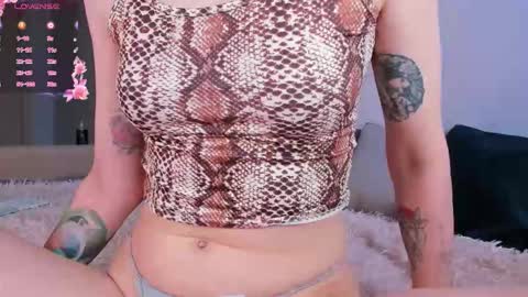 Christina Chris online show from September 2025 07:10:01 AM