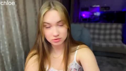 Snapshot of _chloe_miller_ chatting on October 2025 06:20:01 PM _chloe_miller_ online show from October 2025 06:20:01 PM