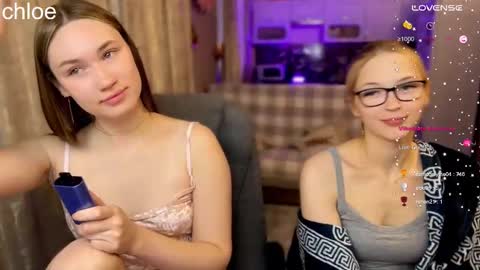 Snapshot of _chloe_miller_ chatting on November 2025 05:08:02 AM _chloe_miller_ online show from November 2025 05:08:02 AM