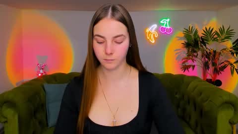 Erika online show from November 2025 01:56:02 PM