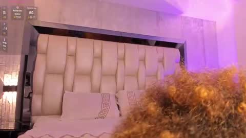     online show from October 2025 07:42:02 PM