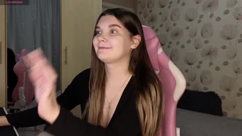 Snapshot of _cute_ice chatting on January 2025 04:57:01 PM _cute_ice online show from January 2025 04:57:01 PM