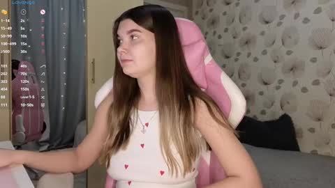 Snapshot of _cute_ice chatting on February 2025 05:02:01 AM _cute_ice online show from February 2025 05:02:01 AM