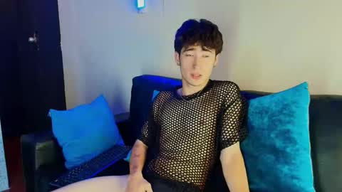 Snapshot of _dantfox_ chatting on October 2025 08:31:01 PM Dante online show from October 2025 08:31:01 PM