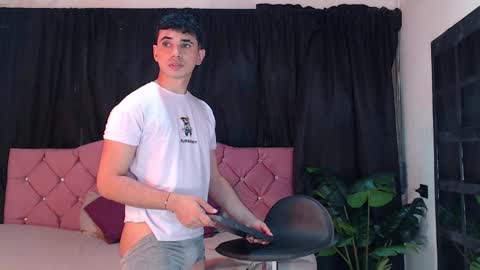 Snapshot of _daring_sexy_boys chatting on September 2025 09:15:01 PM PATRICK AND LEO online show from September 2025 09:15:01 PM