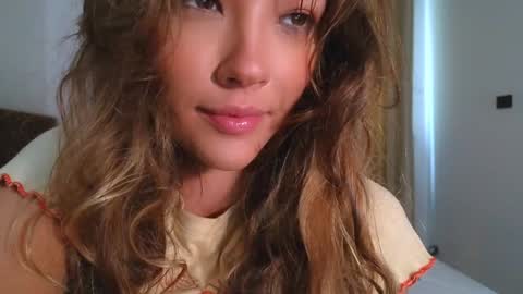 DemiDee online show from September 2025 03:00:02 AM