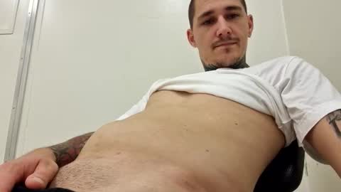 Snapshot of _devil_in_me_ chatting on October 2025 02:23:02 AM _devil_in_me_ online show from October 2025 02:23:02 AM