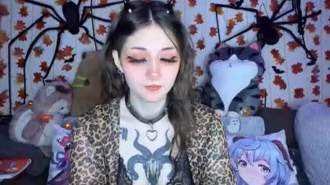 Kate online show from September 2025 07:40:02 PM