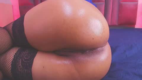 Snapshot of _diionne chatting on October 2025 07:23:01 PM Dione online show from October 2025 07:23:01 PM