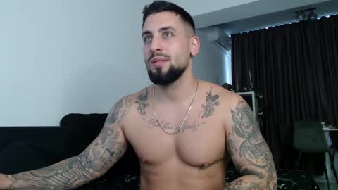 Snapshot of _dylangreen chatting on October 2025 08:56:02 AM Dylan online show from October 2025 08:56:02 AM