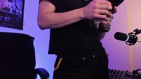  -         online show from February 2025 01:23:02 AM