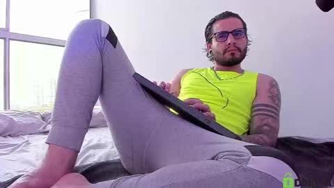  -         online show from October 2025 09:21:01 PM