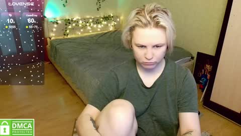 Snapshot of _elven_dreams__ chatting on December 2024 09:03:01 AM chloue and Gretta online show from December 2024 09:03:01 AM