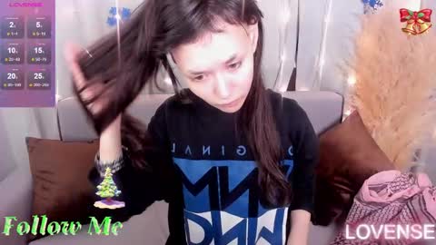 Snapshot of _emily__strike_ chatting on January 2025 09:47:02 AM _emily__strike_ online show from January 2025 09:47:02 AM