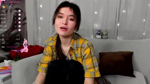 Snapshot of _emily__strike_ chatting on February 2025 02:21:01 PM _emily__strike_ online show from February 2025 02:21:01 PM