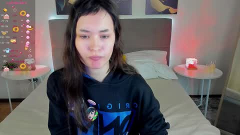 Snapshot of _emily__strike_ chatting on September 2025 08:03:02 AM _emily__strike_ online show from September 2025 08:03:02 AM