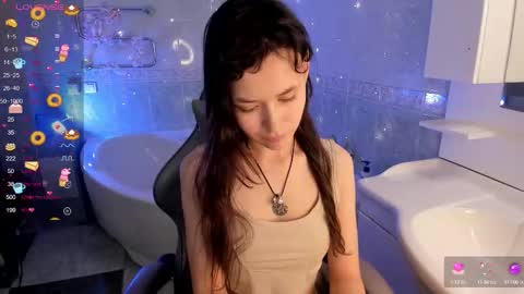 Snapshot of _emily__strike_ chatting on October 2025 09:53:01 AM _emily__strike_ online show from October 2025 09:53:01 AM