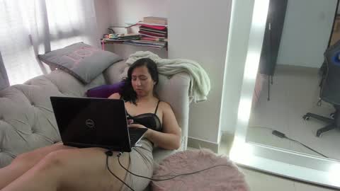 Snapshot of _emma_loyd_ chatting on December 2024 08:10:02 PM Emma online show from December 2024 08:10:02 PM