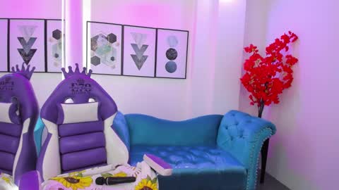 Ema  online show from September 2025 03:50:02 AM