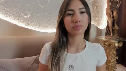 _emmawalka online show from November 2025 04:50:02 PM