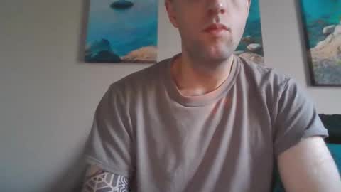 Snapshot of _evianxx chatting on November 2025 05:24:02 PM _evianxx online show from November 2025 05:24:02 PM