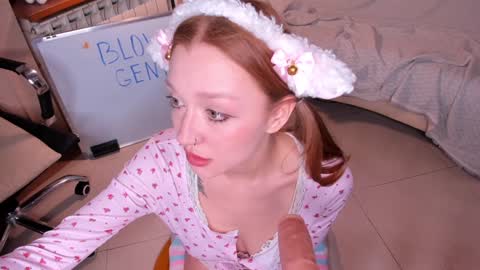 Lola 3  online show from January 2025 05:54:02 PM