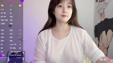 Snapshot of _flipped_ chatting on October 2025 12:52:01 AM Flipped online show from October 2025 12:52:01 AM