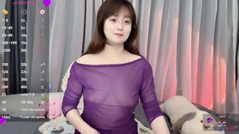 Snapshot of _flipped_ chatting on November 2025 02:23:02 AM Flipped online show from November 2025 02:23:02 AM