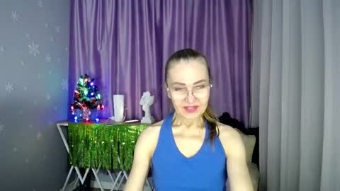 _greybunny_ online show from December 2024 05:33:02 PM