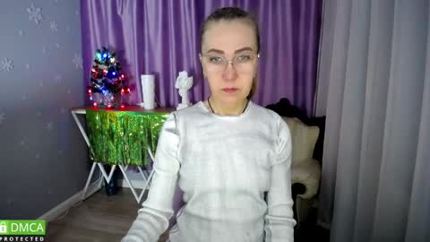 _greybunny_ online show from January 2025 04:06:01 AM