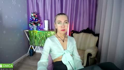 _greybunny_ online show from January 2025 01:16:02 PM