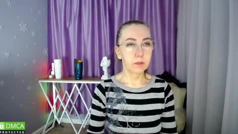 _greybunny_ online show from February 2025 02:40:02 AM