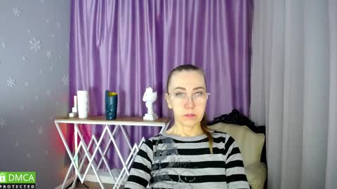 _greybunny_ online show from February 2025 03:44:02 AM
