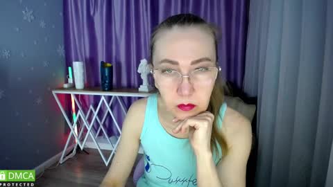 _greybunny_ online show from February 2025 06:04:01 AM