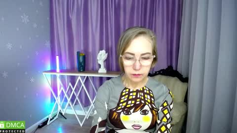 _greybunny_ online show from October 2025 08:49:01 AM