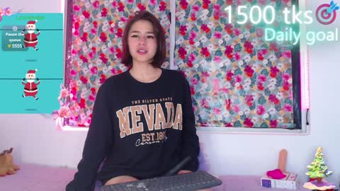 Snapshot of _gwen__ chatting on December 2024 04:01:02 AM Gwen online show from December 2024 04:01:02 AM