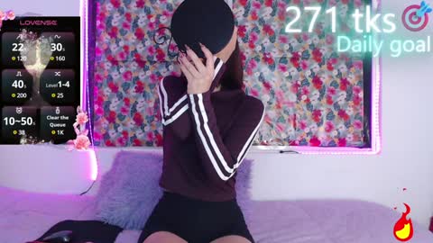 Snapshot of _gwen__ chatting on January 2025 04:44:01 AM Gwen online show from January 2025 04:44:01 AM