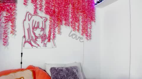 Hanna Botero online show from October 2025 12:33:02 AM