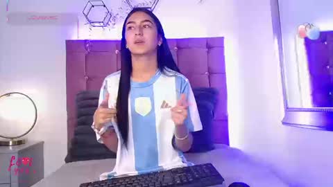 hELEN online show from September 2025 01:38:02 PM