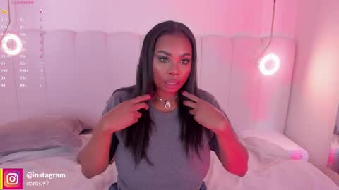 Darlis  online show from November 2025 08:07:01 PM