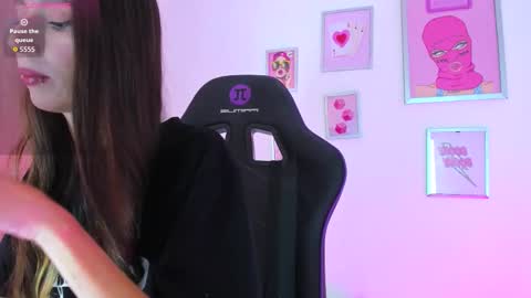 Snapshot of _ivanna_volk chatting on October 2025 01:05:01 AM Ivanna online show from October 2025 01:05:01 AM