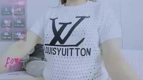 Joly online show from October 2025 04:02:01 AM